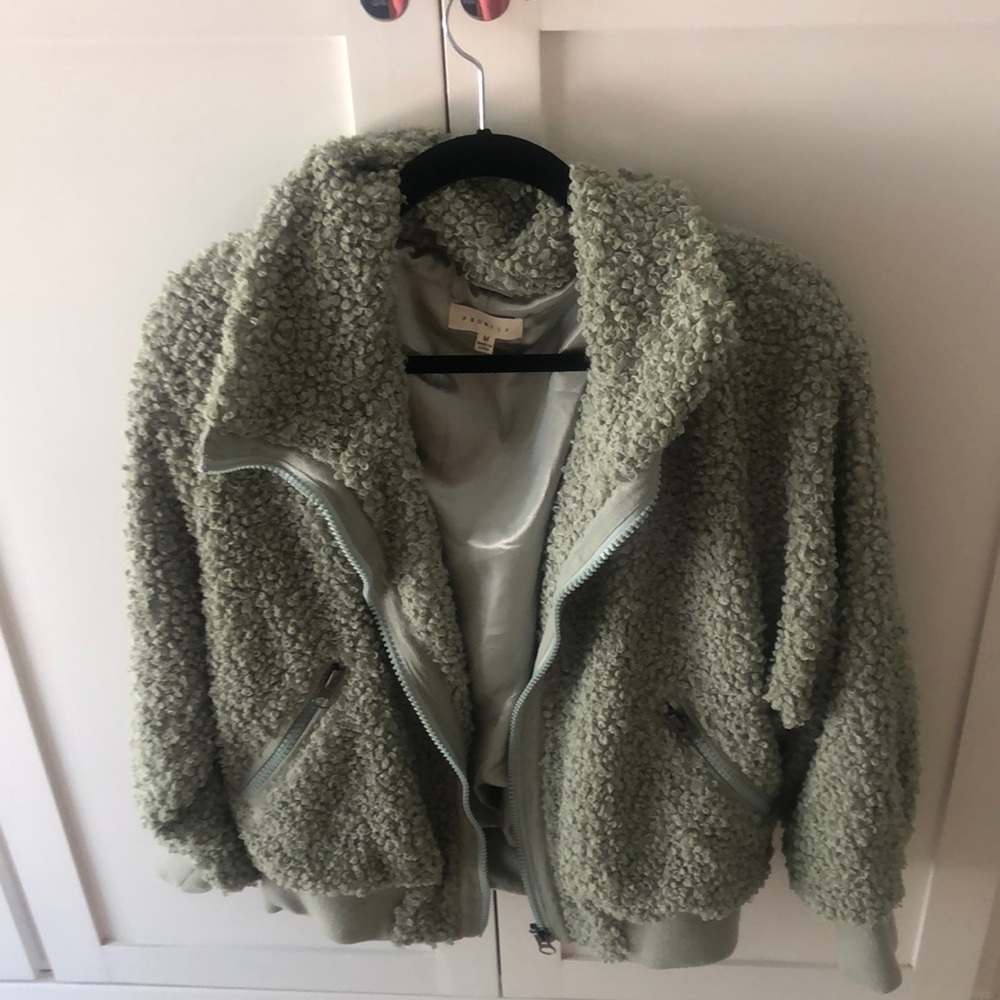 Safe green textured jacket